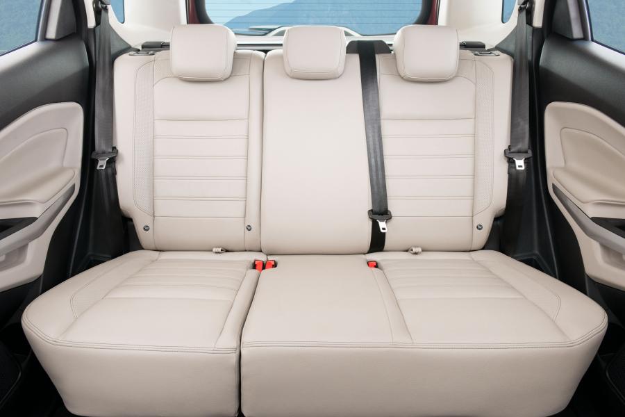 Интерьер Ford EcoSport Titanium 2017 года  (LA) (фото 22 из 31)